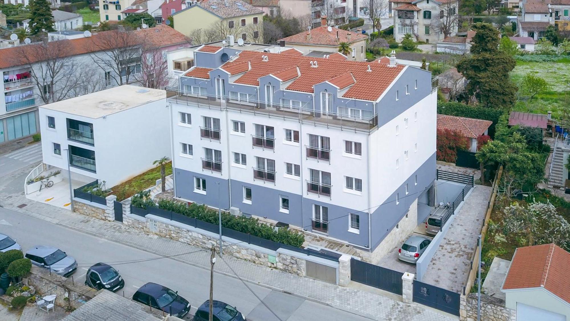 Villa Grace روفينج المظهر الخارجي الصورة
